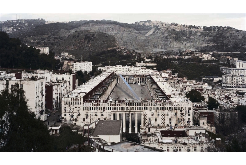 Fig. 3
Collage progettuale del memoriale
interno al Climat de France,
Algeri.