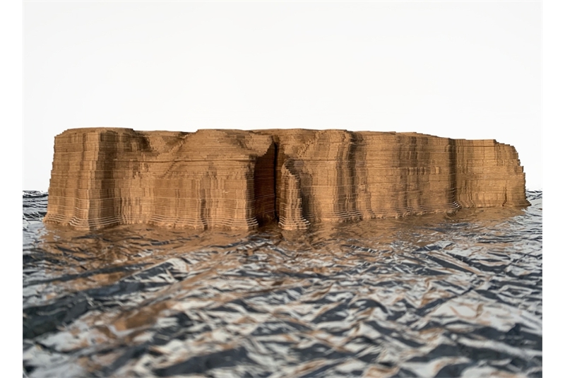 Fig. 1
Nella pagina precedente: Thomas
Pepino, porta Pax, modello
in cartone vegetale, Lampedusa,
2023.