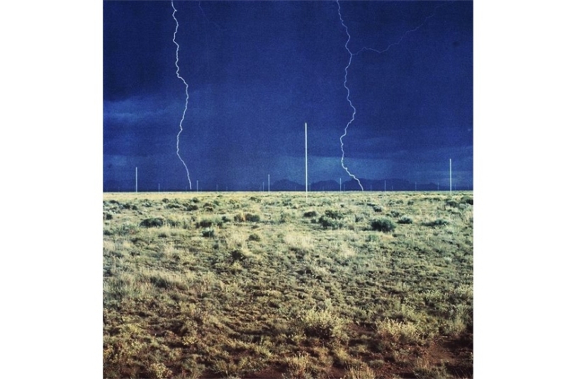 Fig. 19
Walter De Maria, The Lightning
Field, New Mexico (USA) 1977. Fig. 19
Walter De Maria, The Lightning
Field, New Mexico (USA) 1977.