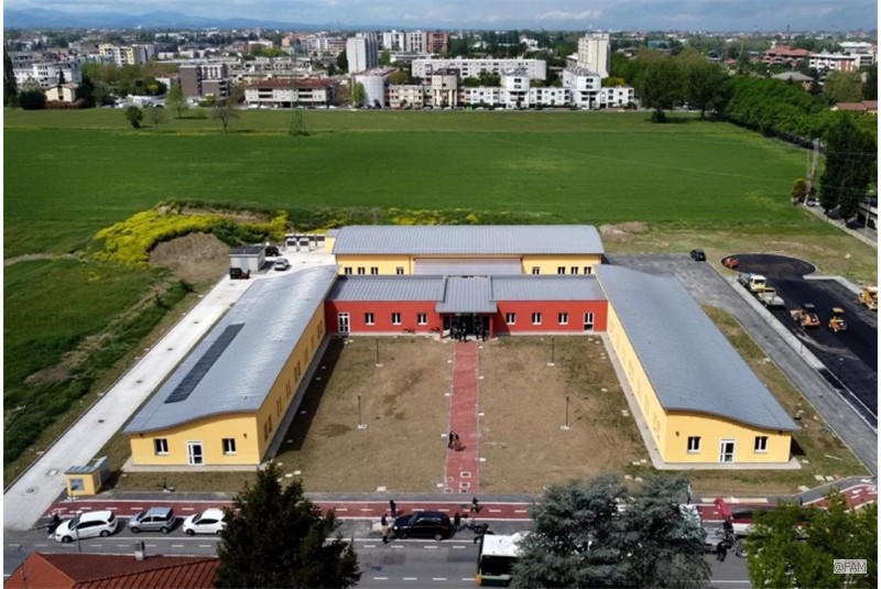 Fig. 5
Vincenzo Facchino (S.A.T.), Casa della Comunità Lubiana-San Lazzaro, Parma, 2022. Vista dall'alto. Fig. 5
Vincenzo Facchino (S.A.T.), Casa della Comunità Lubiana-San Lazzaro, Parma, 2022. Vista dall'alto.