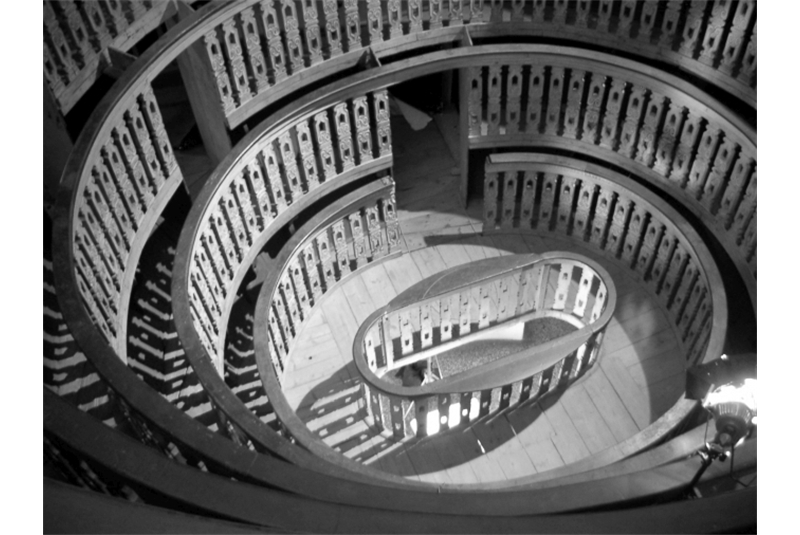 Fig. 61 - Teatro anatomico dell'Universit&agrave; di Padova, 1594-95. Vista / Anatomical Theater of the University of Padua. View.
