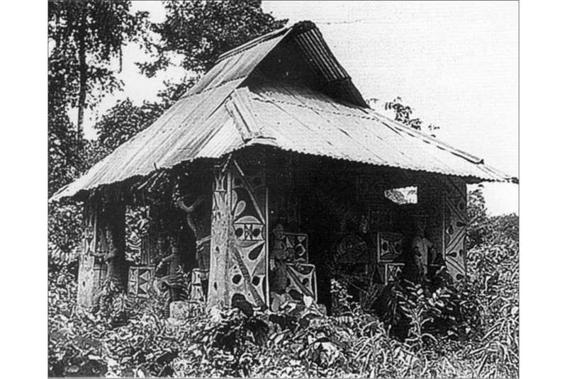 Fig. 7
Mbari House in Obokwe, eastern
Nigeria Fig. 7 Mbari House in Obokwe, eastern
Nigeria
