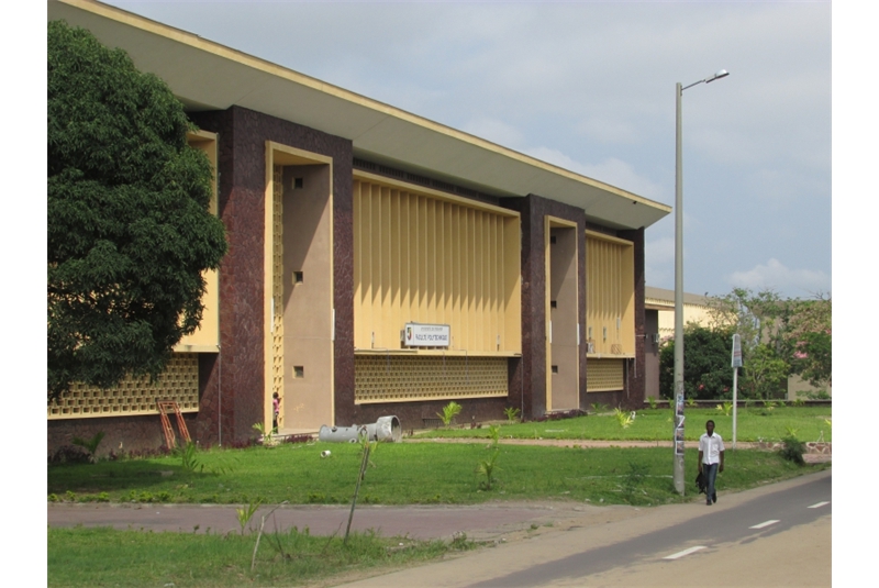 Fig. 5
Faculty of Engineering at the
University of Kinshasa, Democratic
Republic of Congo. 2014
©Manlio Michieletto. Fig. 5
Faculty of Engineering at the
University of Kinshasa, Democratic
Republic of Congo. 2014
©Manlio Michieletto.