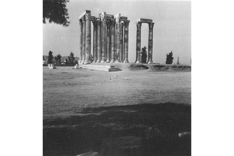 Fig. 8b
Giuseppe Pagano, fotografie
dell&rsquo;Acropoli di Atene, 1941. (Cesare
De Seta, Giuseppe Pagano
fotografo, Electa, Milano 1979,
pp. 58-61).