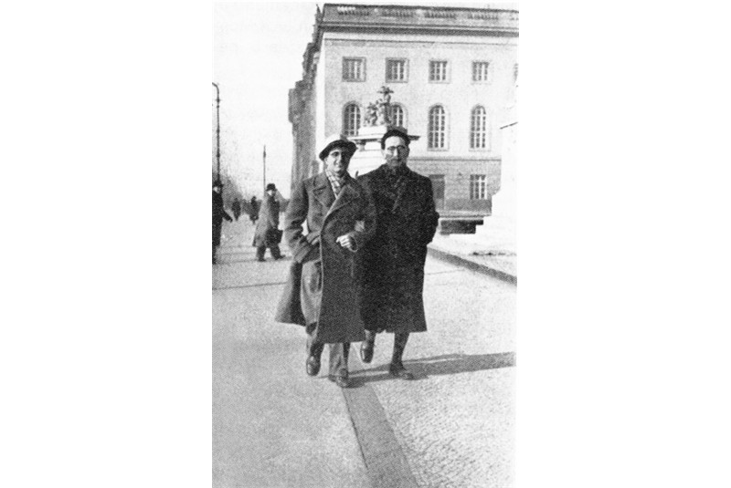 Figs. 7 a-b
Giuseppe Pagano during his trip to Scandinavia (1939) and in Greek costume (1941). (&laquo;Casabella-Costruzioni&raquo;, nos. 195&ndash;198, 1946, pp. 5&ndash;6).