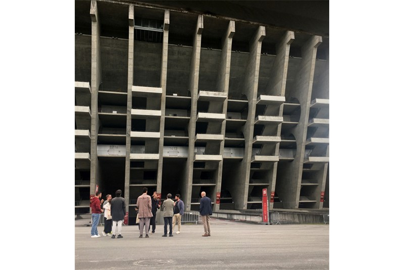 Fig. 18 - GT#3, Braga: visita allo Stadio
Comunale di Eduardo Souto de
Moura, 2000-2003. Foto EKA
team, 6 giugno 2025. Fig. 18 - GT#3, Braga: visita allo Stadio
Comunale di Eduardo Souto de
Moura, 2000-2003. Foto EKA
team, 6 giugno 2025.