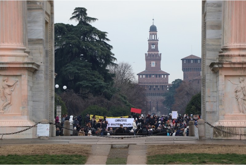 Fig. 12 - GT#1, Milano: l&rsquo;Arco della Pace
con il Castello Sforzesco e la
Torre detta del Filarete sullo
sfondo. Foto EKA team, 14
gennaio 2024.