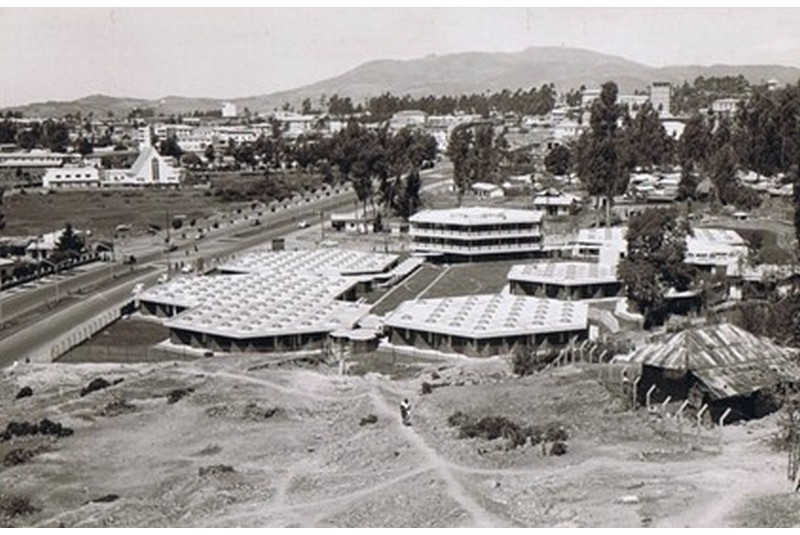 Fig. 5 Zalman Enav e Michael Tedros,
Filwoha Hotel and Baths, Addis
Abeba, 1965.